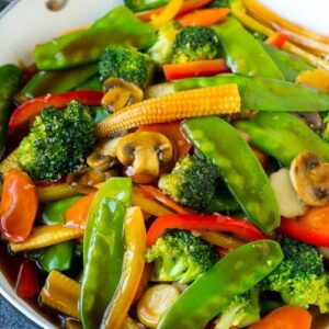 Vegetable stir fry with broccoli