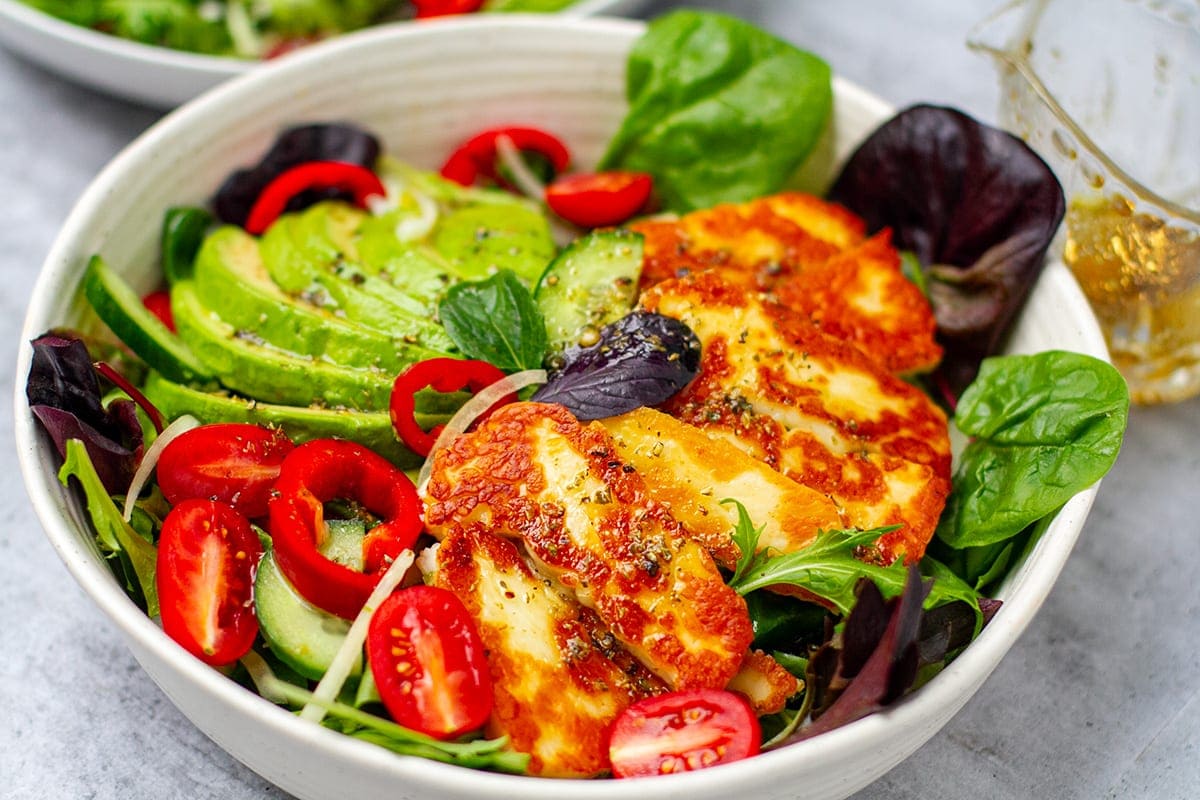 Halloumi avocado salad with tomatoes