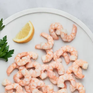 Cooked shrimp with lemon slice